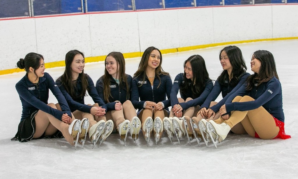 Rice University Figure Skating Club team on the ice